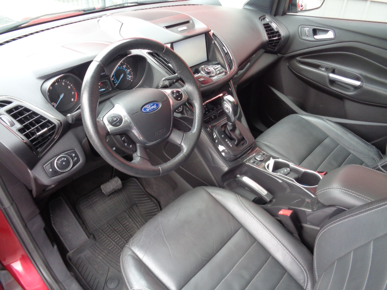 Ford Escape Titanium 4WD 2015