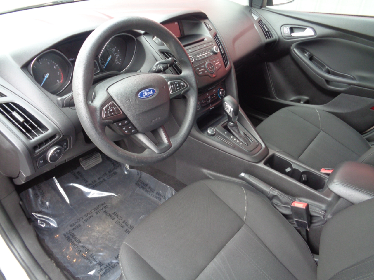 Ford Focus SE Sedan 2017