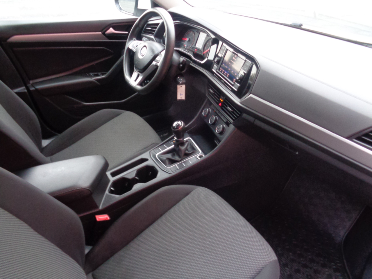 Volkswagen Jetta 1.4T S 6M 2020