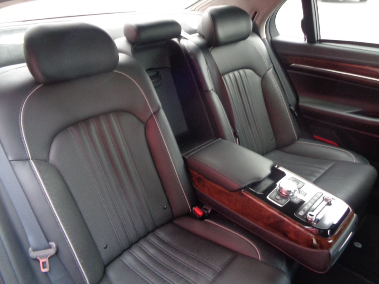 Genesis G90 Premium 2017