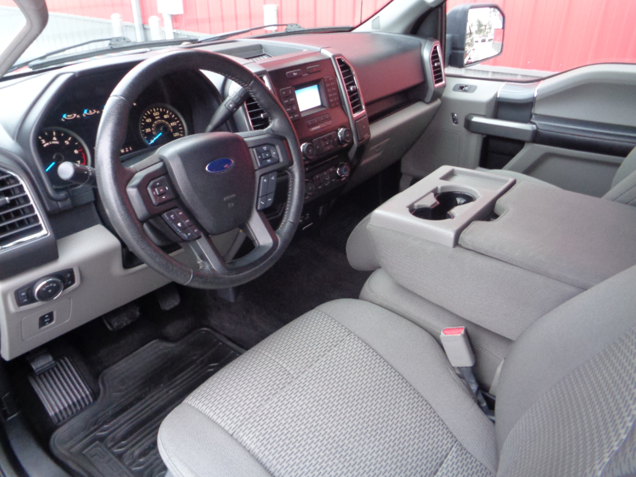 Ford F-150 XLT SuperCrew 5.5-ft. Bed 4WD 2015