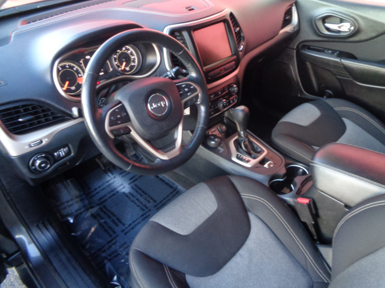 Jeep Cherokee Latitude 4WD 2014