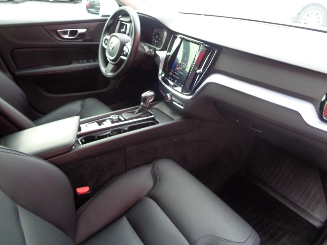 Volvo V60 Cross Country T5 2020