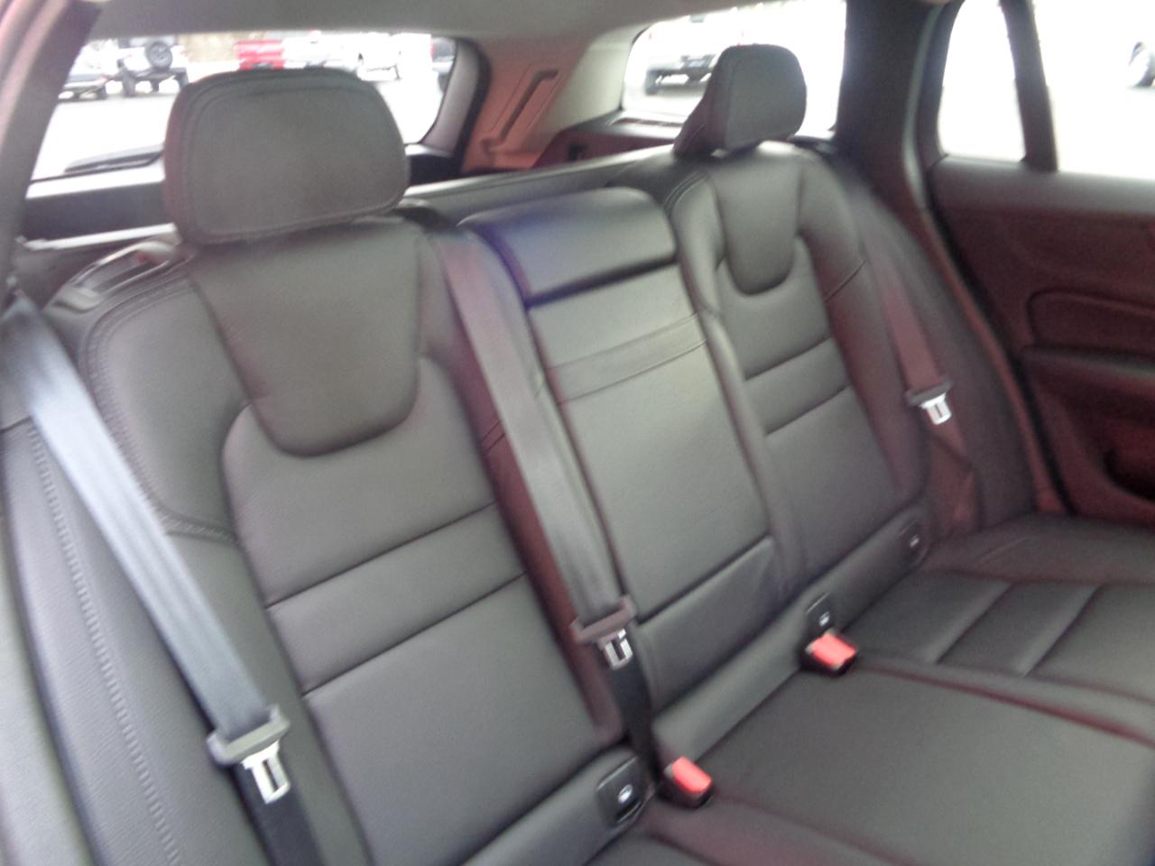 Volvo V60 Cross Country T5 2020