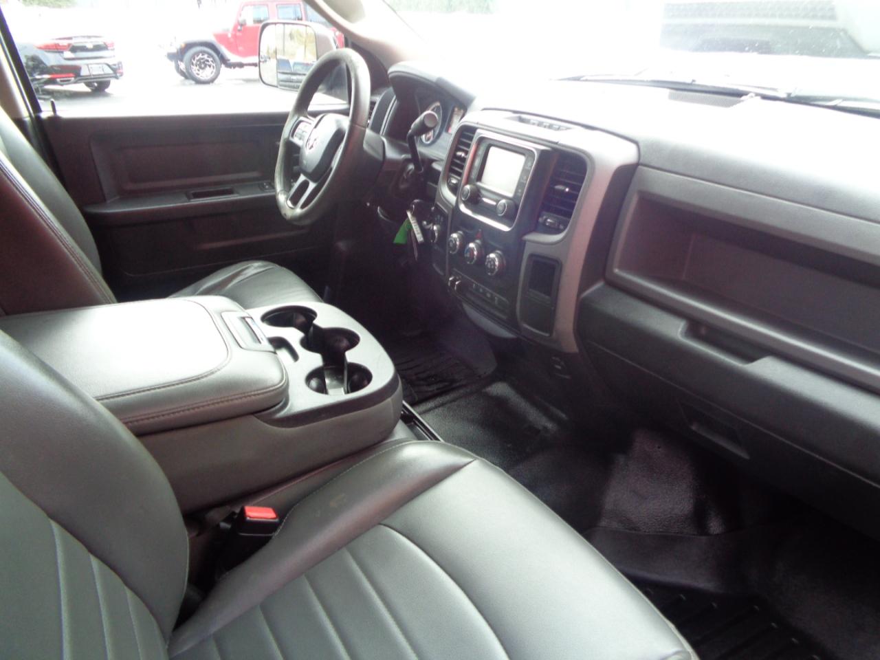 RAM 3500 Tradesman Crew Cab 4WD 2016