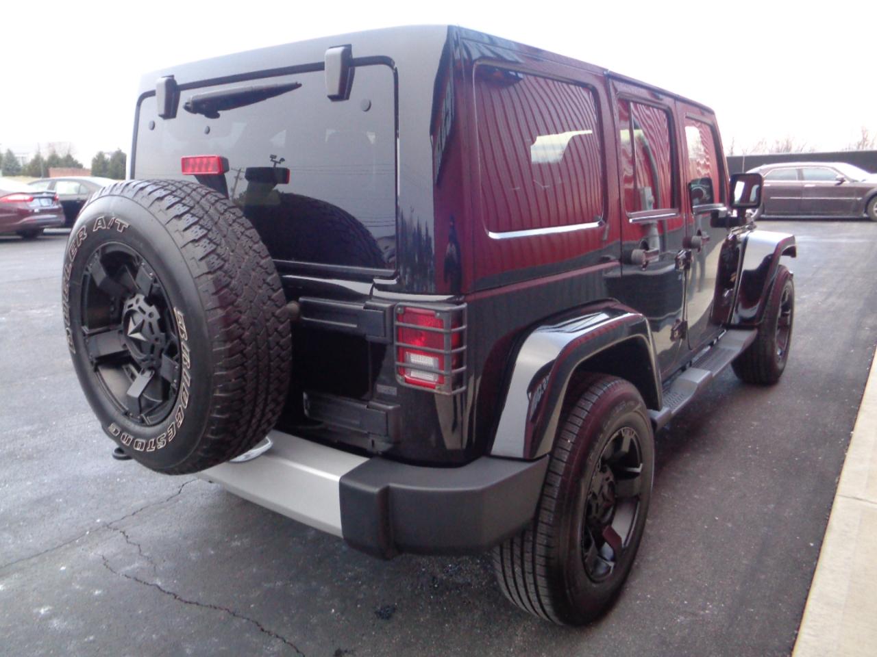 Jeep Wrangler Unlimited Sahara 4WD 2014