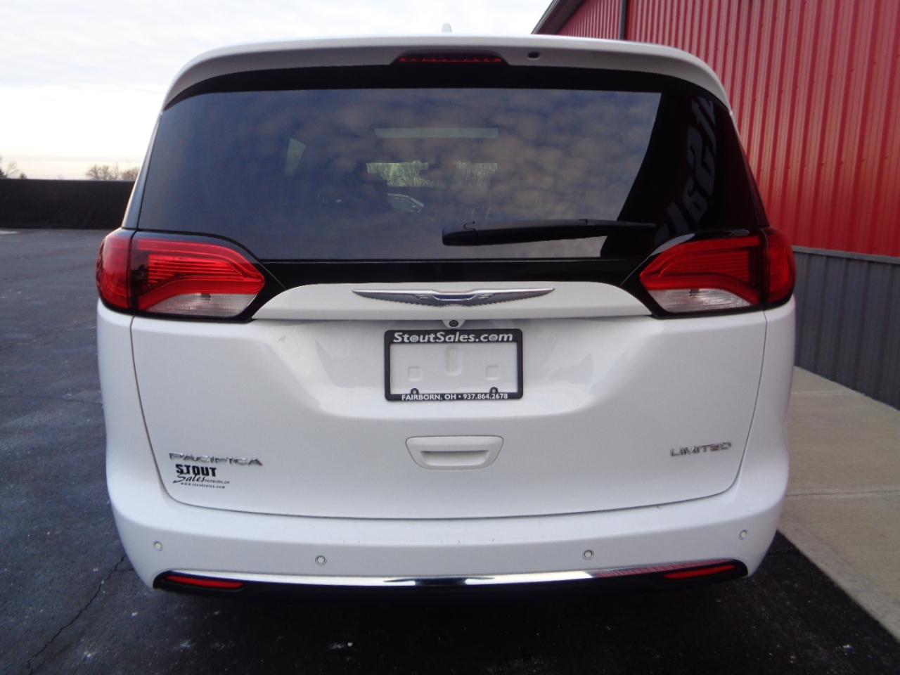 Chrysler Pacifica Limited 2018