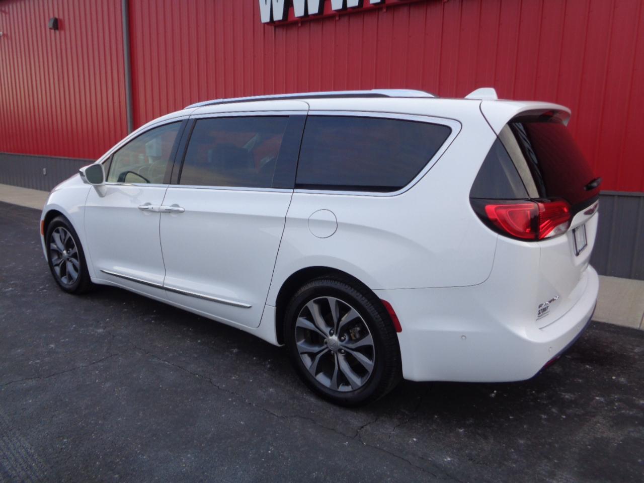 Chrysler Pacifica Limited 2018