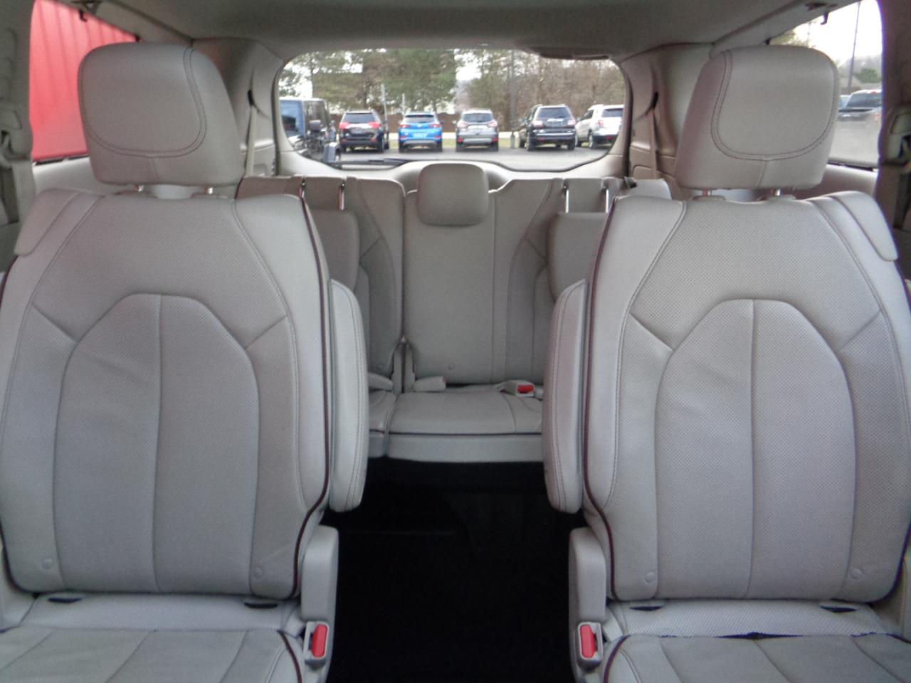 Chrysler Pacifica Limited 2018