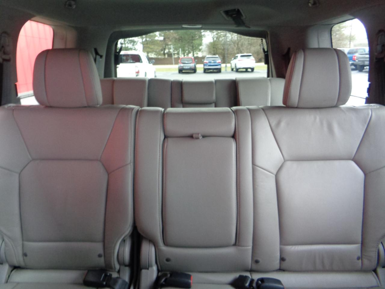 Honda Pilot EX-L 4WD 5-Spd AT 2012