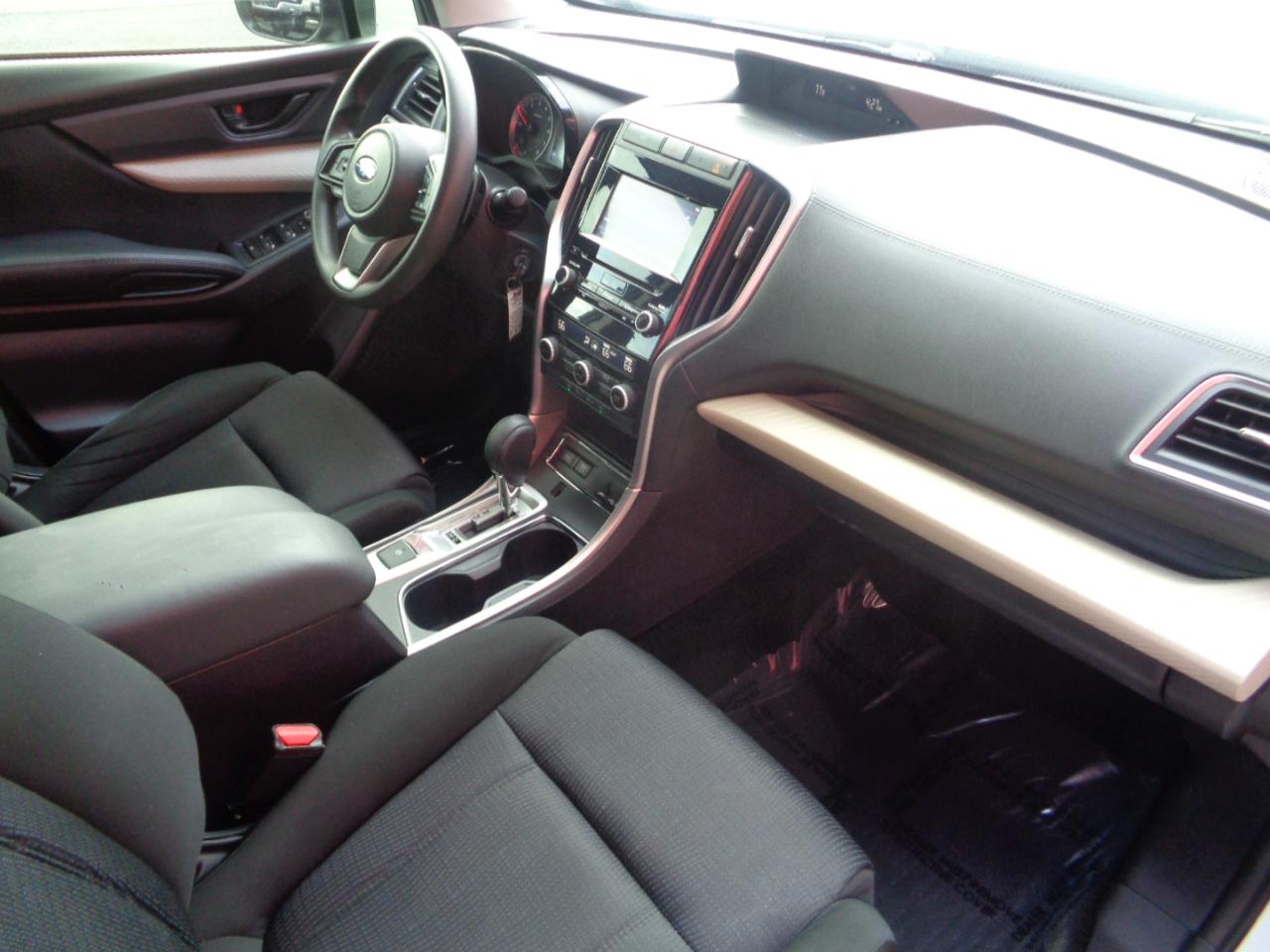 Subaru Ascent Base 8-Passenger 2019