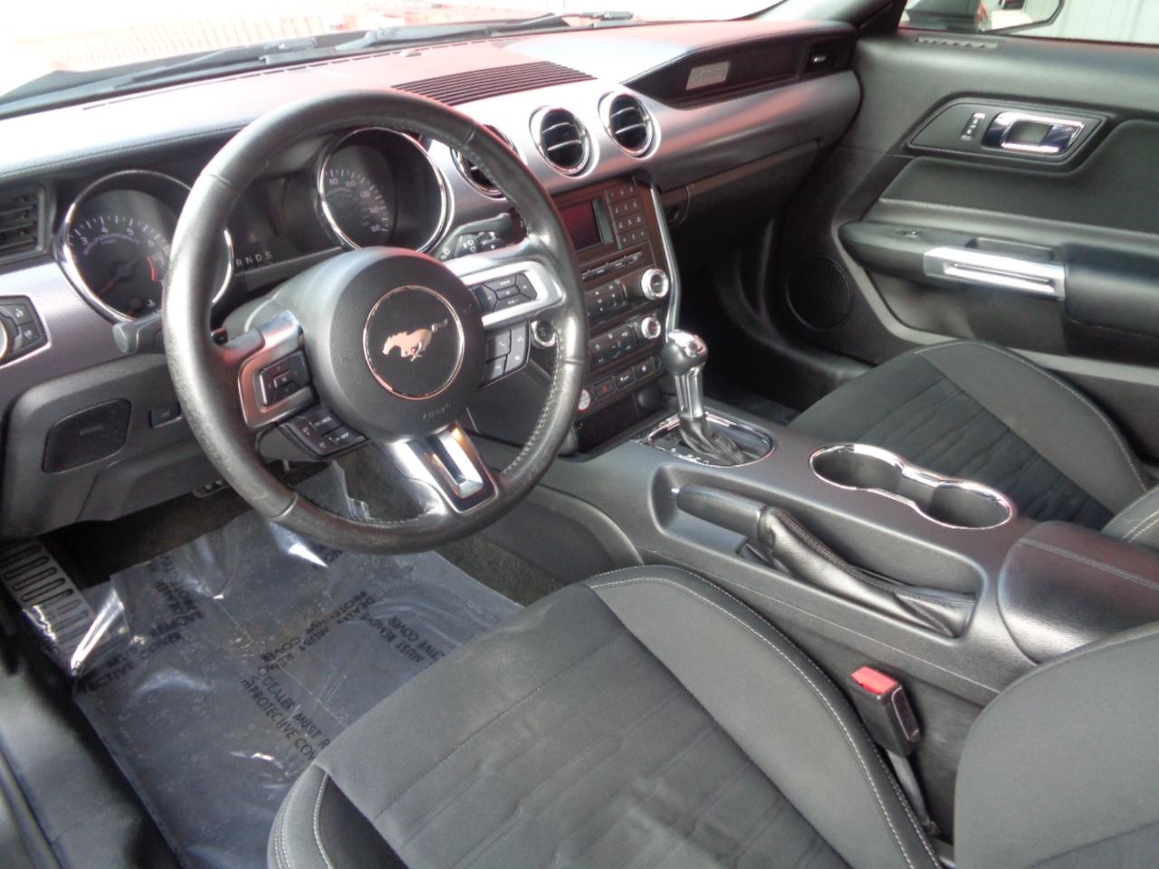 Ford Mustang EcoBoost Coupe 2017