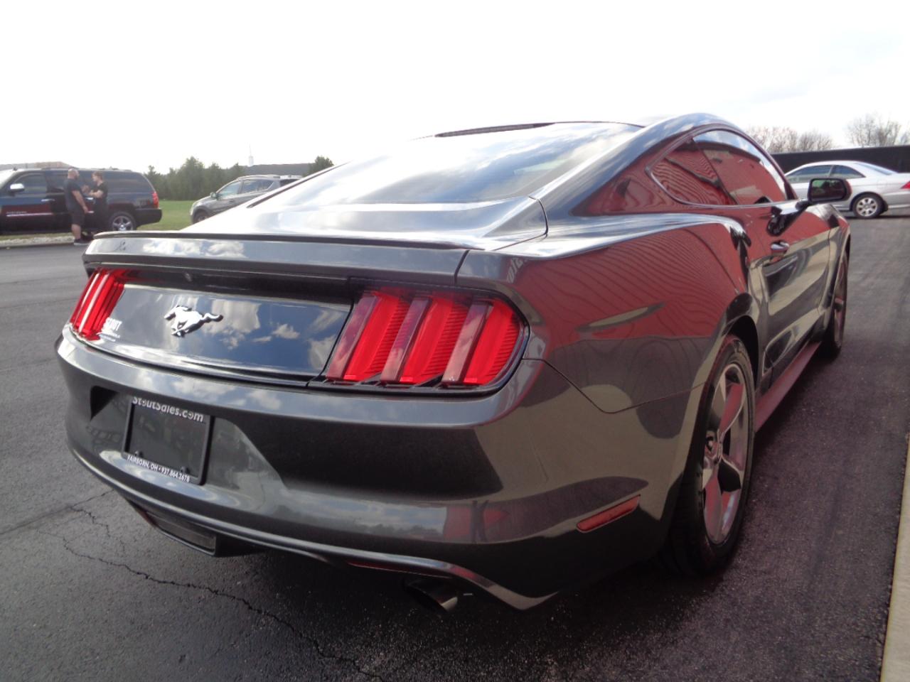Ford Mustang EcoBoost Coupe 2017