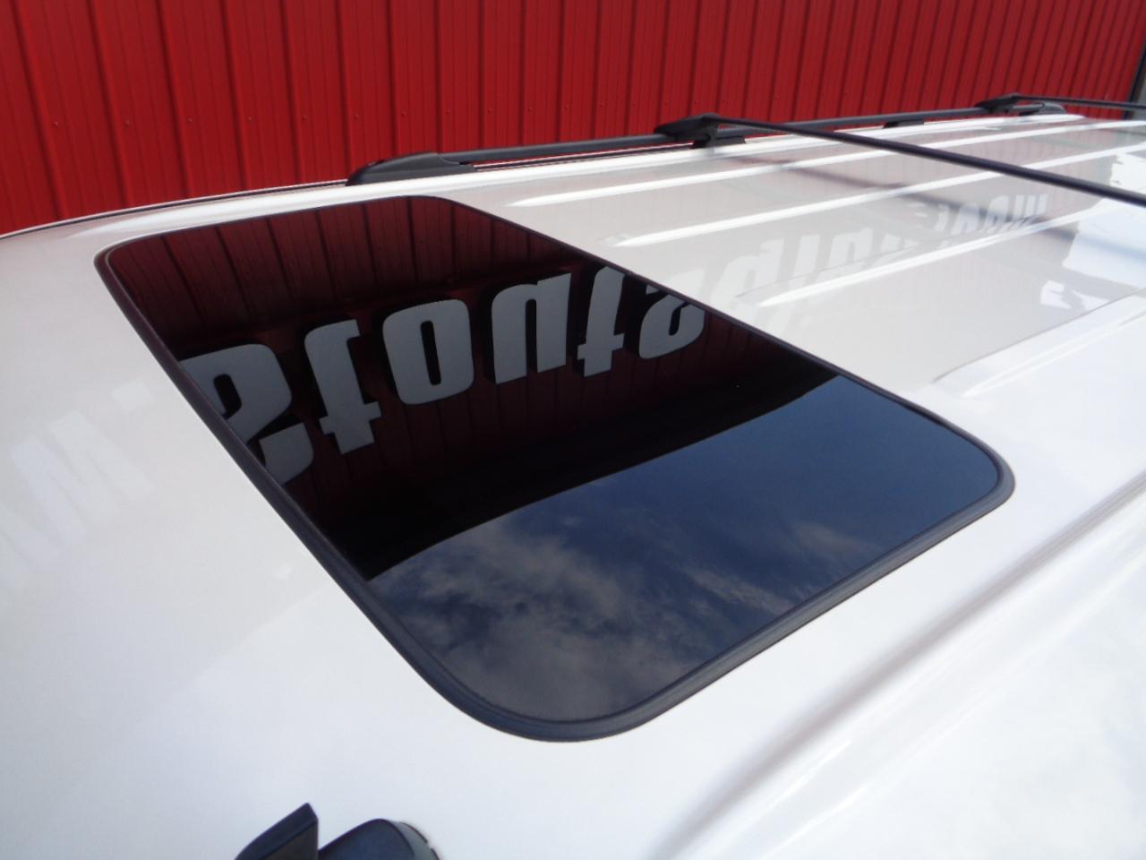 Chevrolet Suburban LTZ 1500 4WD 2011