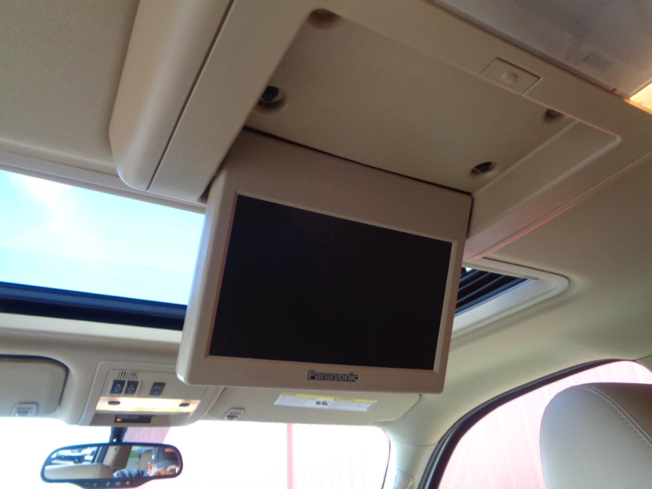 Chevrolet Suburban LTZ 1500 4WD 2011