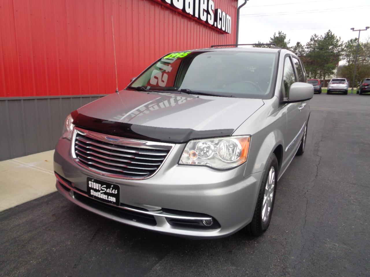 2016 Chrysler Town & Country Touring