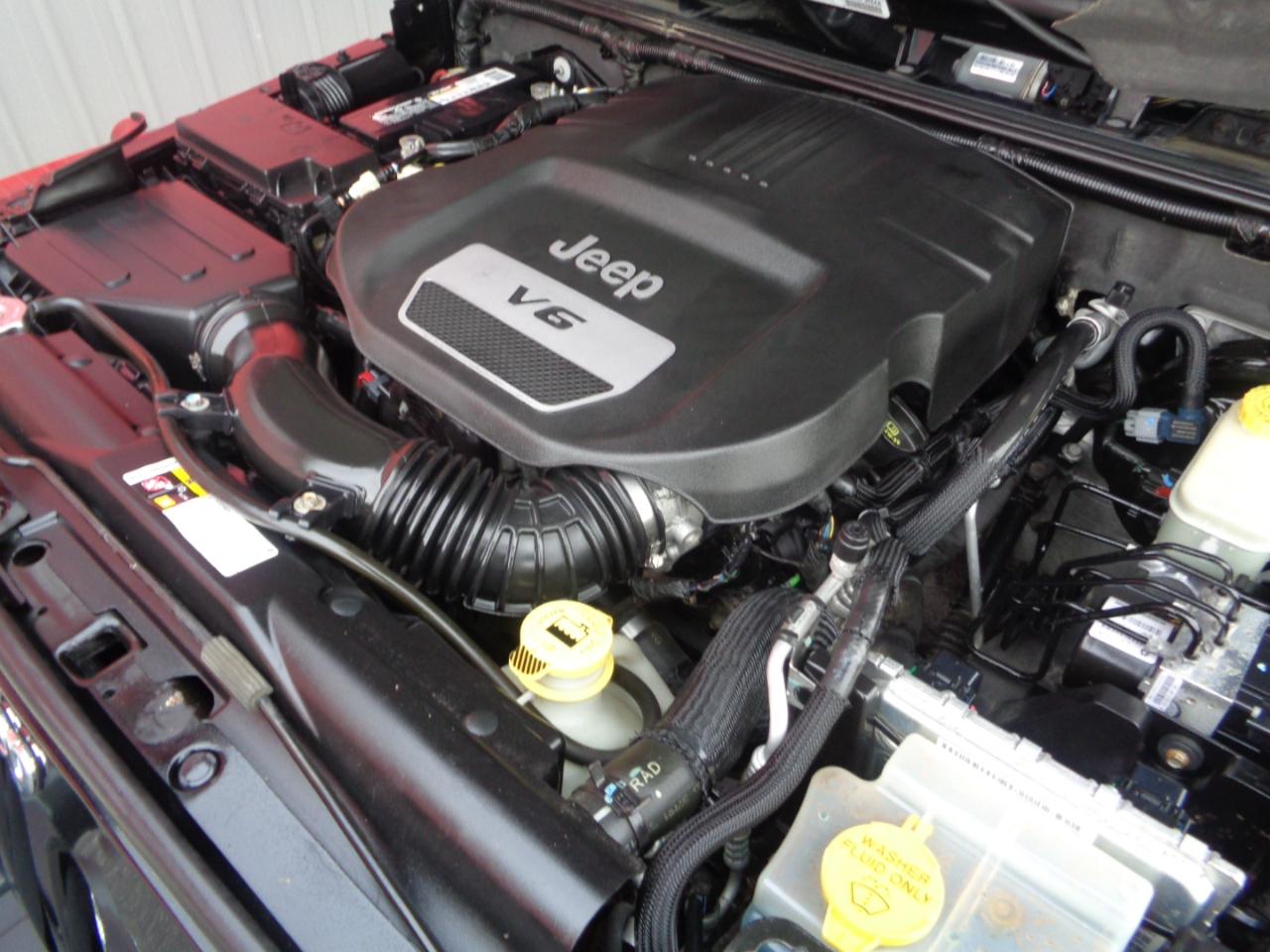 Jeep Wrangler Unlimited Sahara 4WD 2014