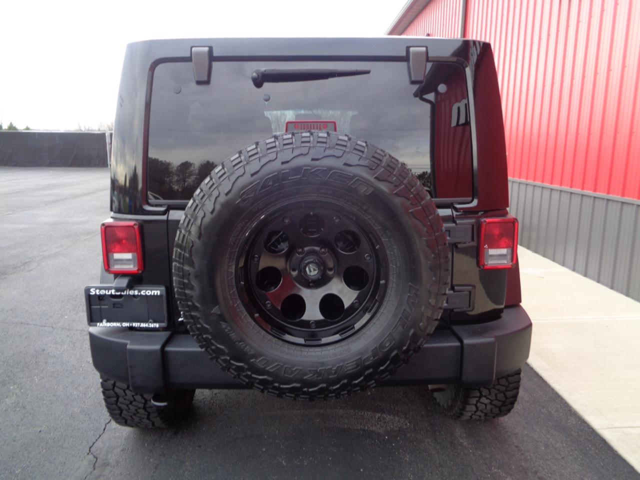 Jeep Wrangler Unlimited Sahara 4WD 2014