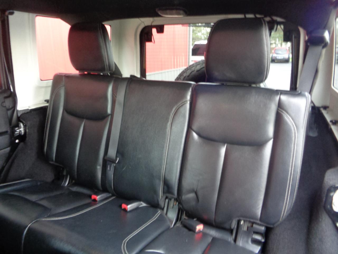 Jeep Wrangler Unlimited Sahara 4WD 2014