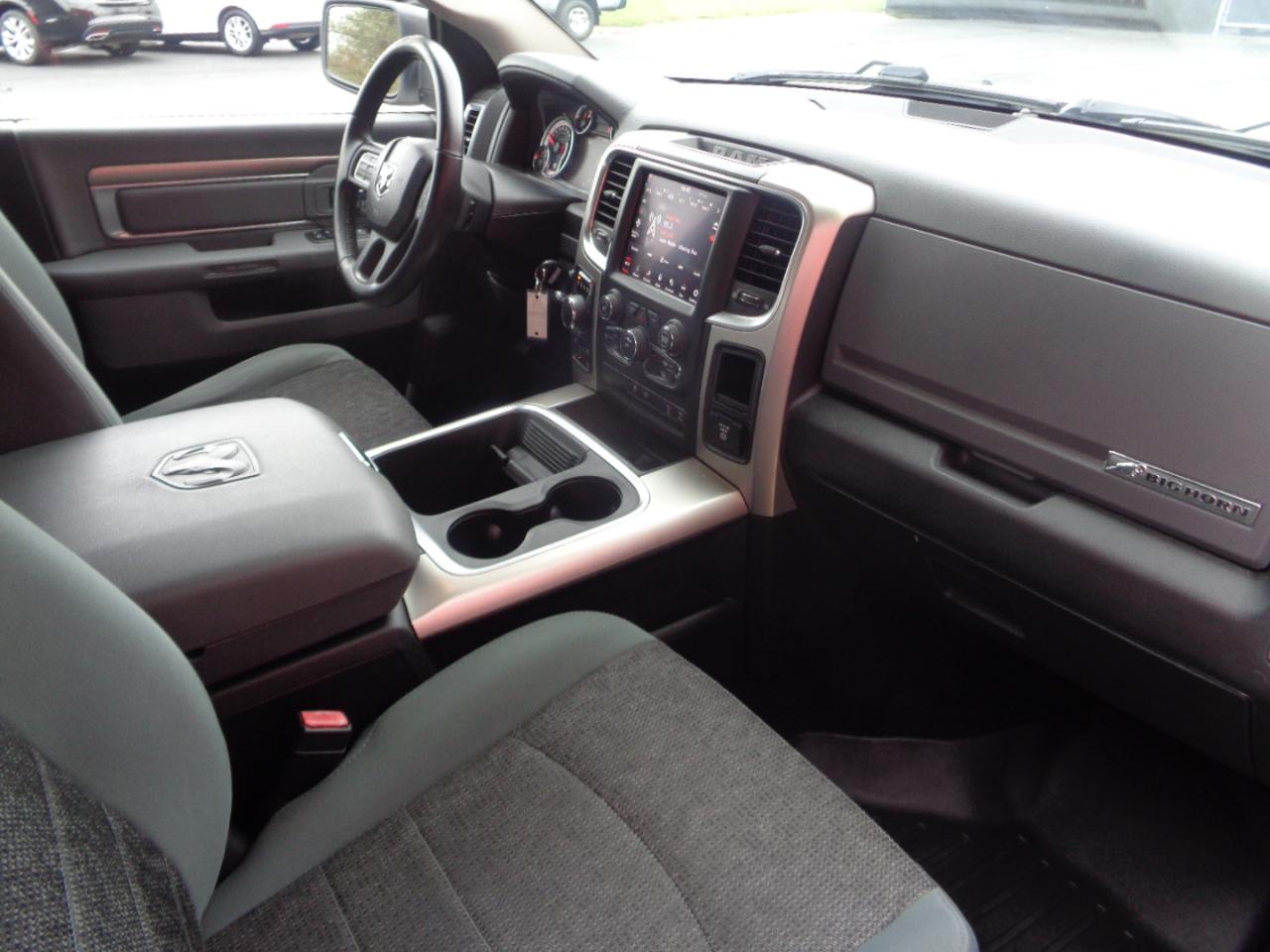 RAM 1500 Big Horn Crew Cab SWB 4WD 2018