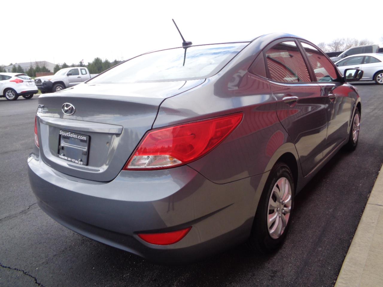 Hyundai Accent SE 4-Door 6A 2017