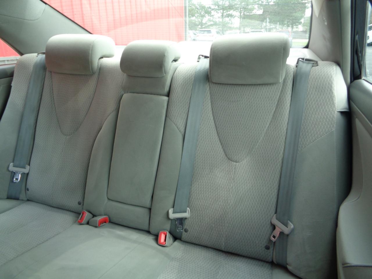 Toyota Camry Base 6-Spd AT 2011