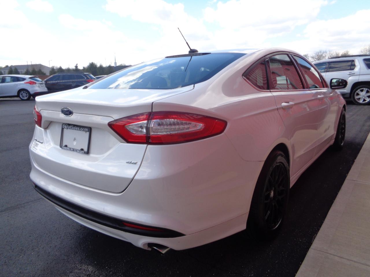 Ford Fusion SE 2015