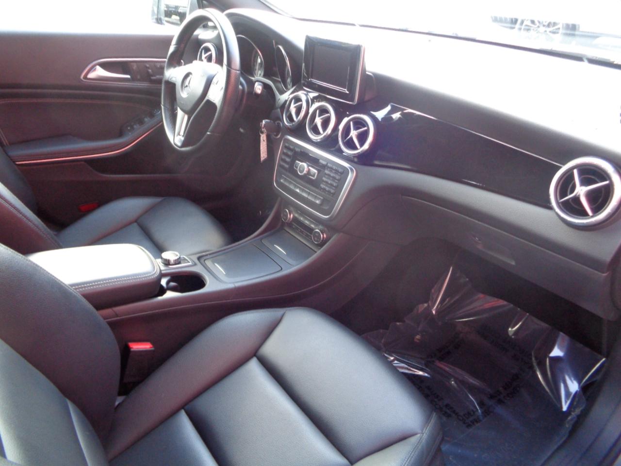 Mercedes-Benz CLA-Class CLA250 4MATIC 2014