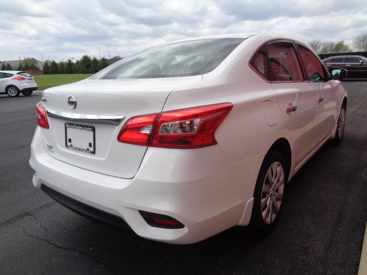 Nissan Sentra S CVT 2017
