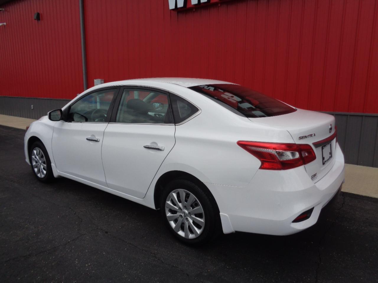 Nissan Sentra S CVT 2017