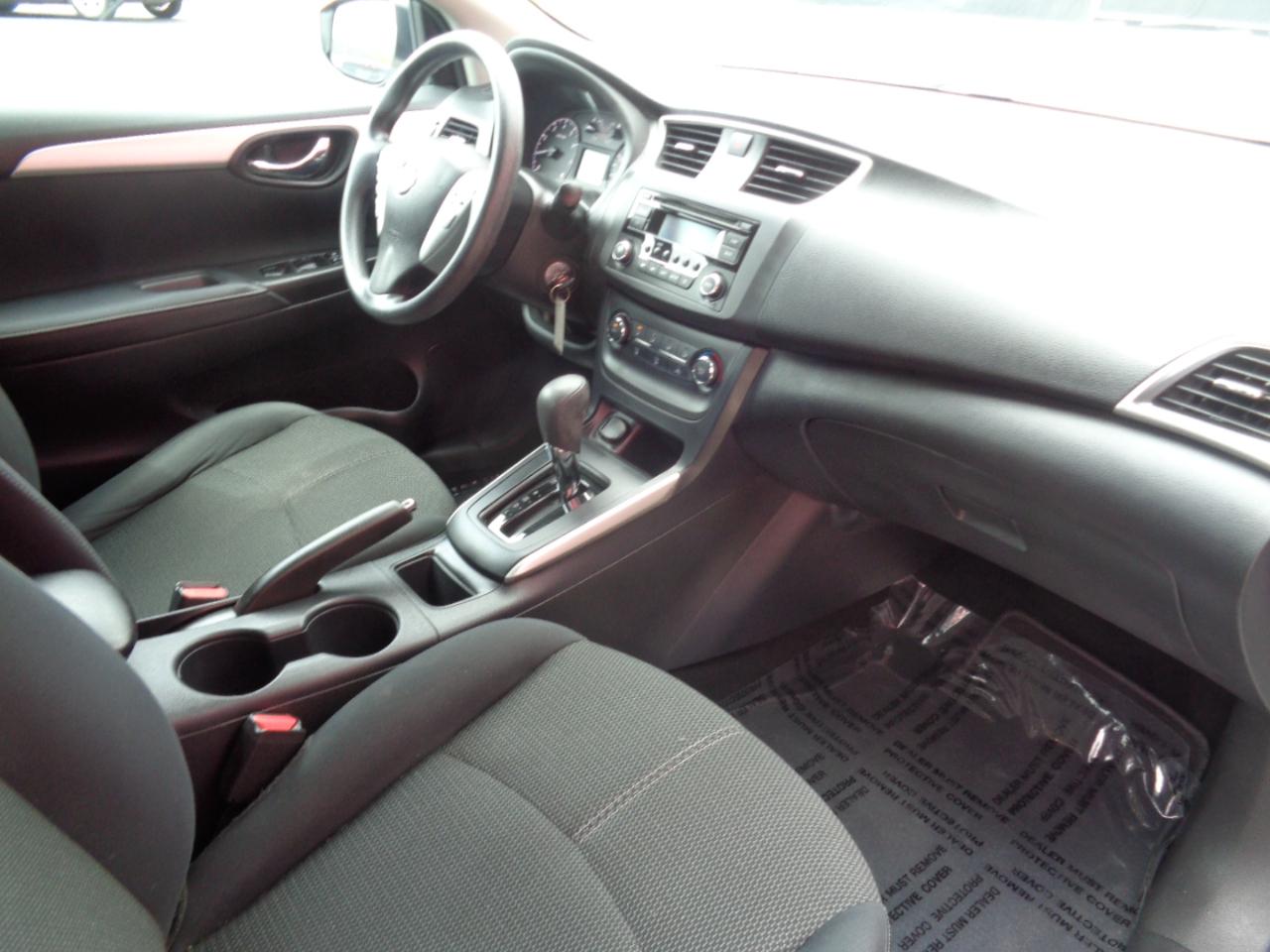 Nissan Sentra S CVT 2017