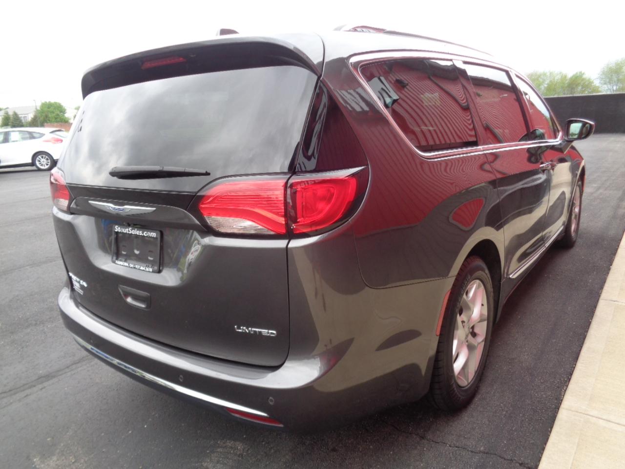 Chrysler Pacifica Limited 2019