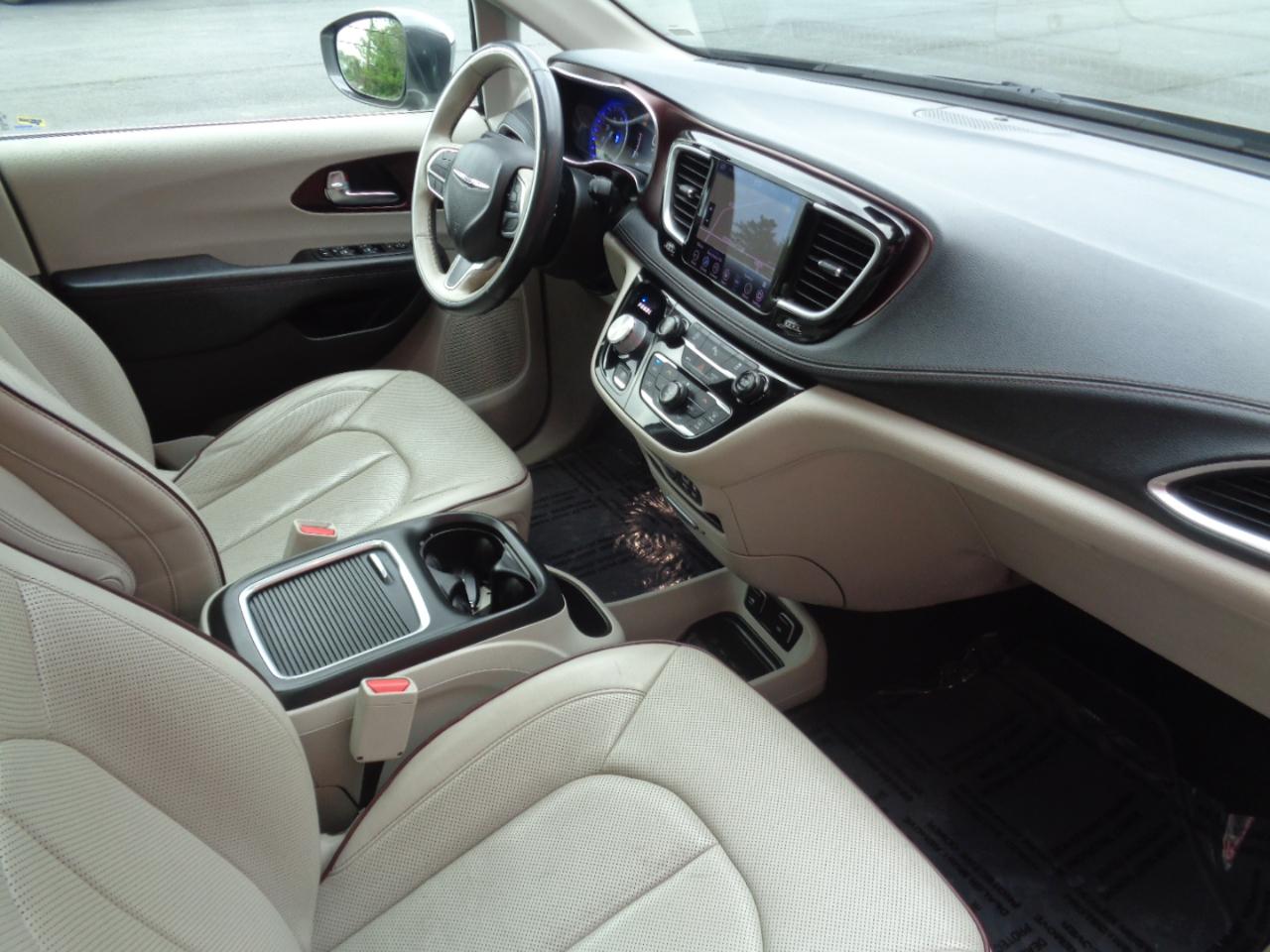 Chrysler Pacifica Limited 2019