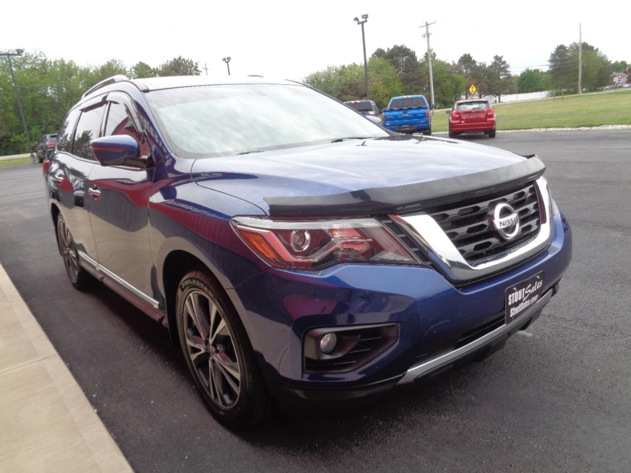 Nissan Pathfinder Platinum 4WD 2017