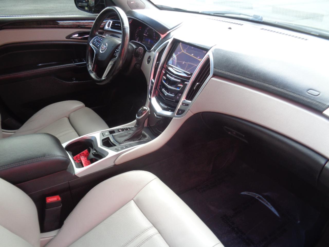 Cadillac SRX Luxury Collection FWD 2015