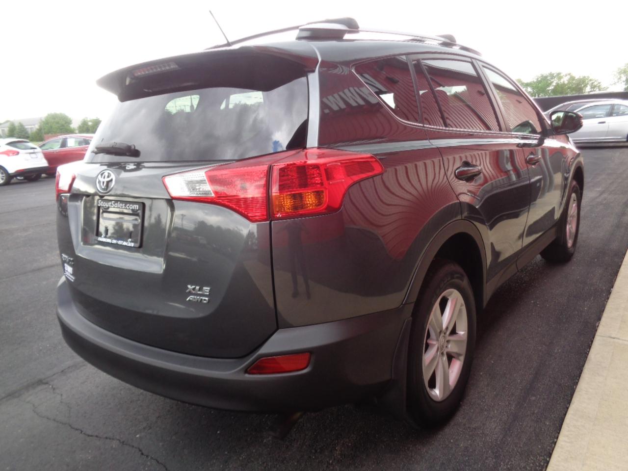 Toyota RAV4 XLE AWD 2013