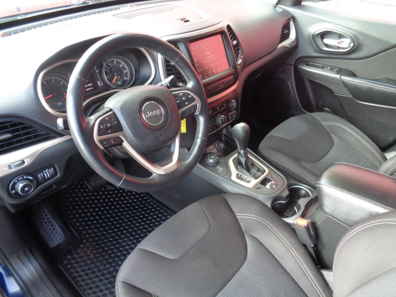 Jeep Cherokee Latitude 4WD 2015
