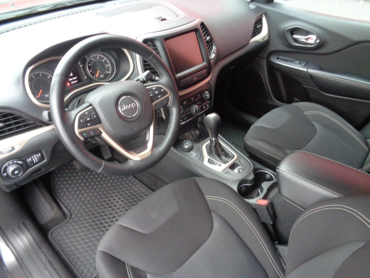 Jeep Cherokee Latitude 4WD 2015