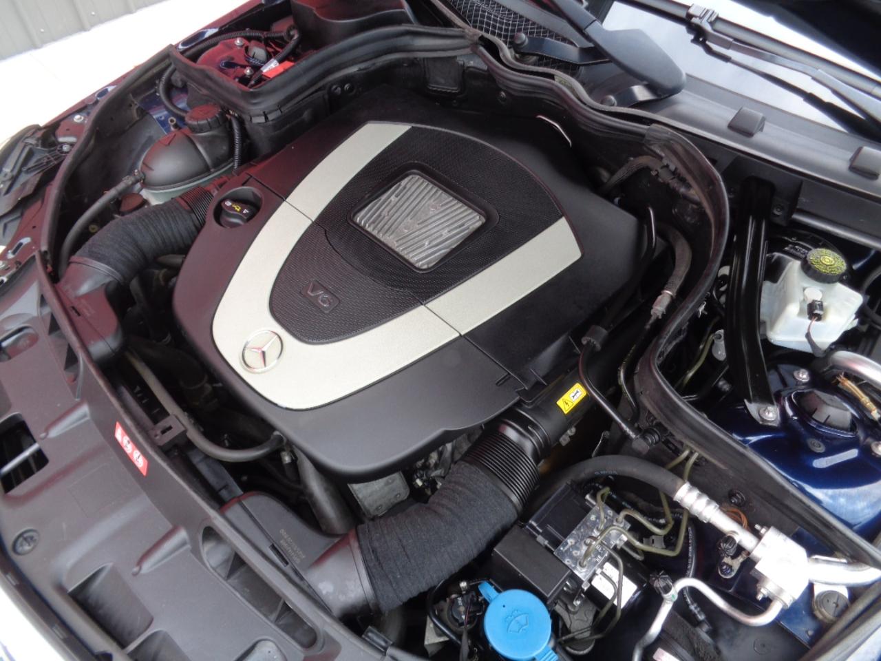 Mercedes-Benz C-Class C300 4MATIC Luxury Sedan 2012
