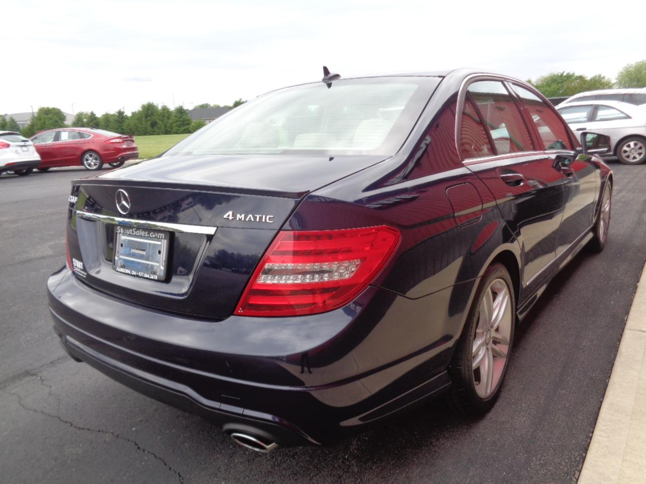 Mercedes-Benz C-Class C300 4MATIC Luxury Sedan 2012