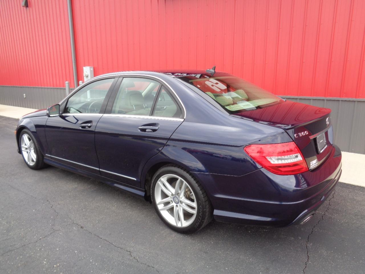 Mercedes-Benz C-Class C300 4MATIC Luxury Sedan 2012
