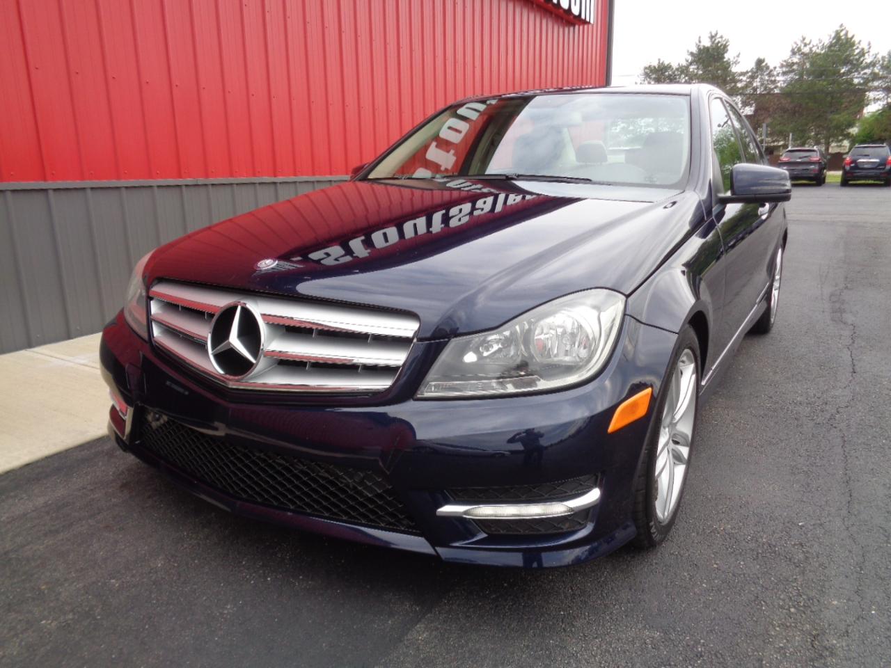 Mercedes-Benz C-Class C300 4MATIC Luxury Sedan 2012
