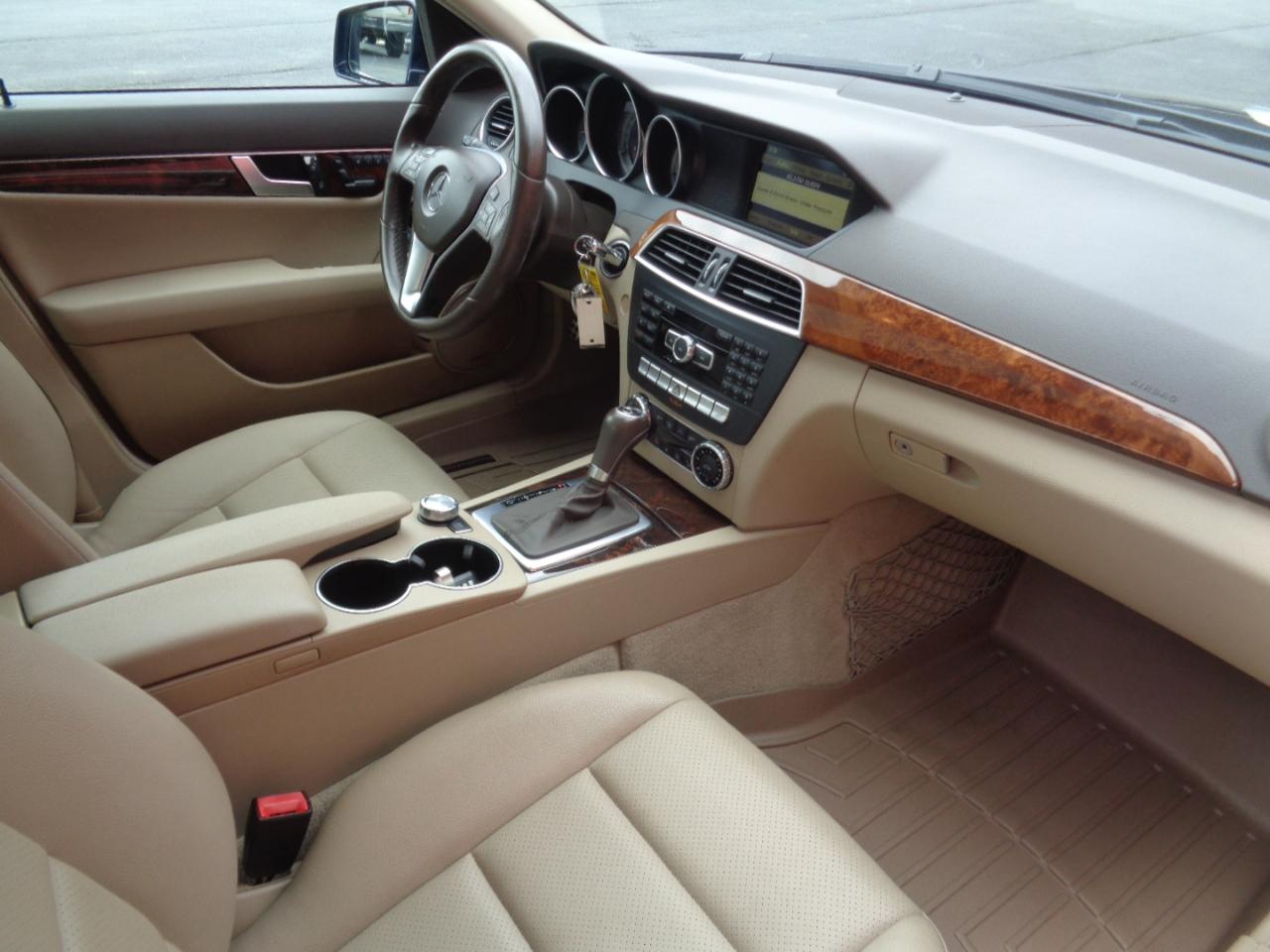 Mercedes-Benz C-Class C300 4MATIC Luxury Sedan 2012