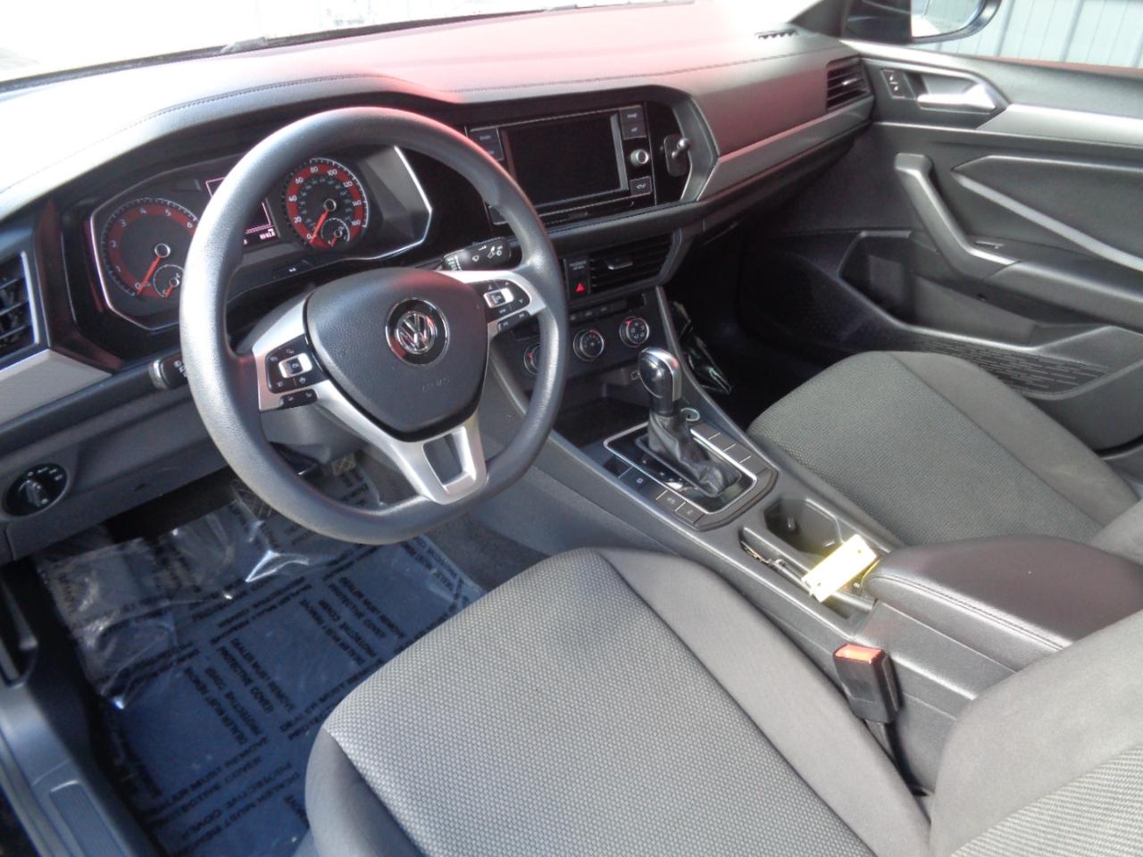 Volkswagen Jetta 1.4T S 8A 2019