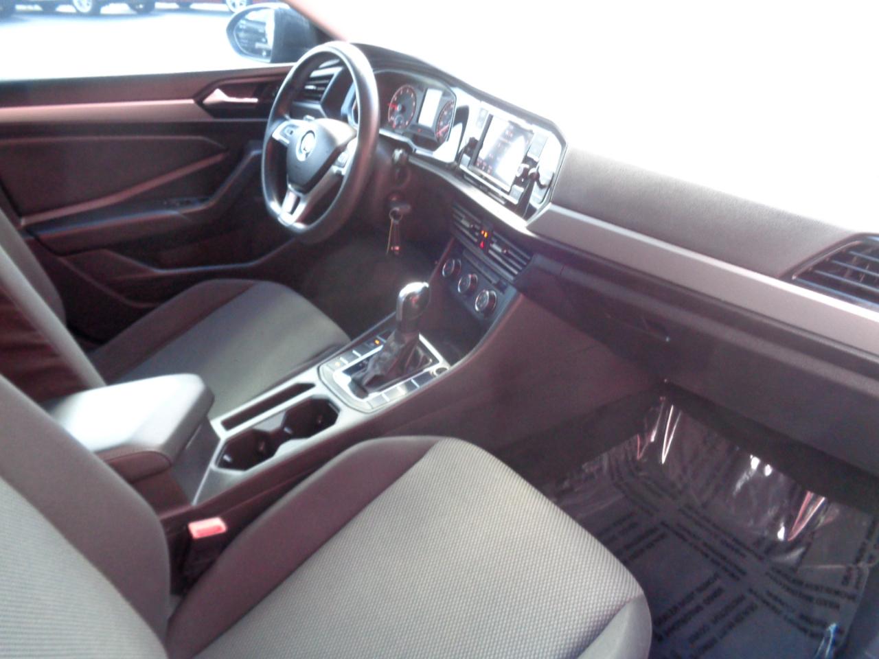 Volkswagen Jetta 1.4T S 8A 2019