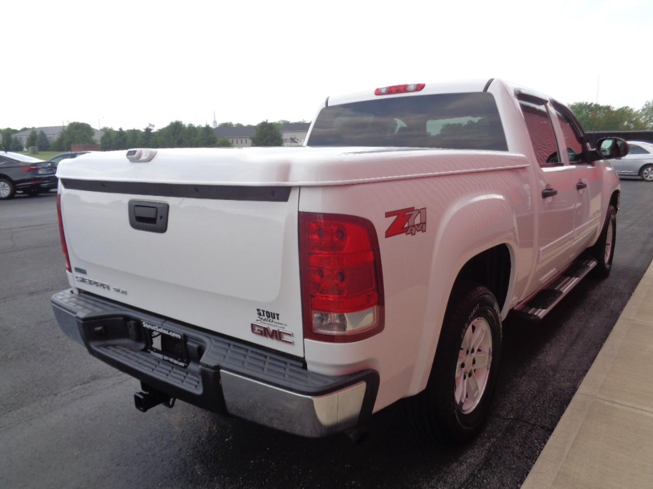 GMC Sierra 1500 SLE Crew Cab 4WD 2010