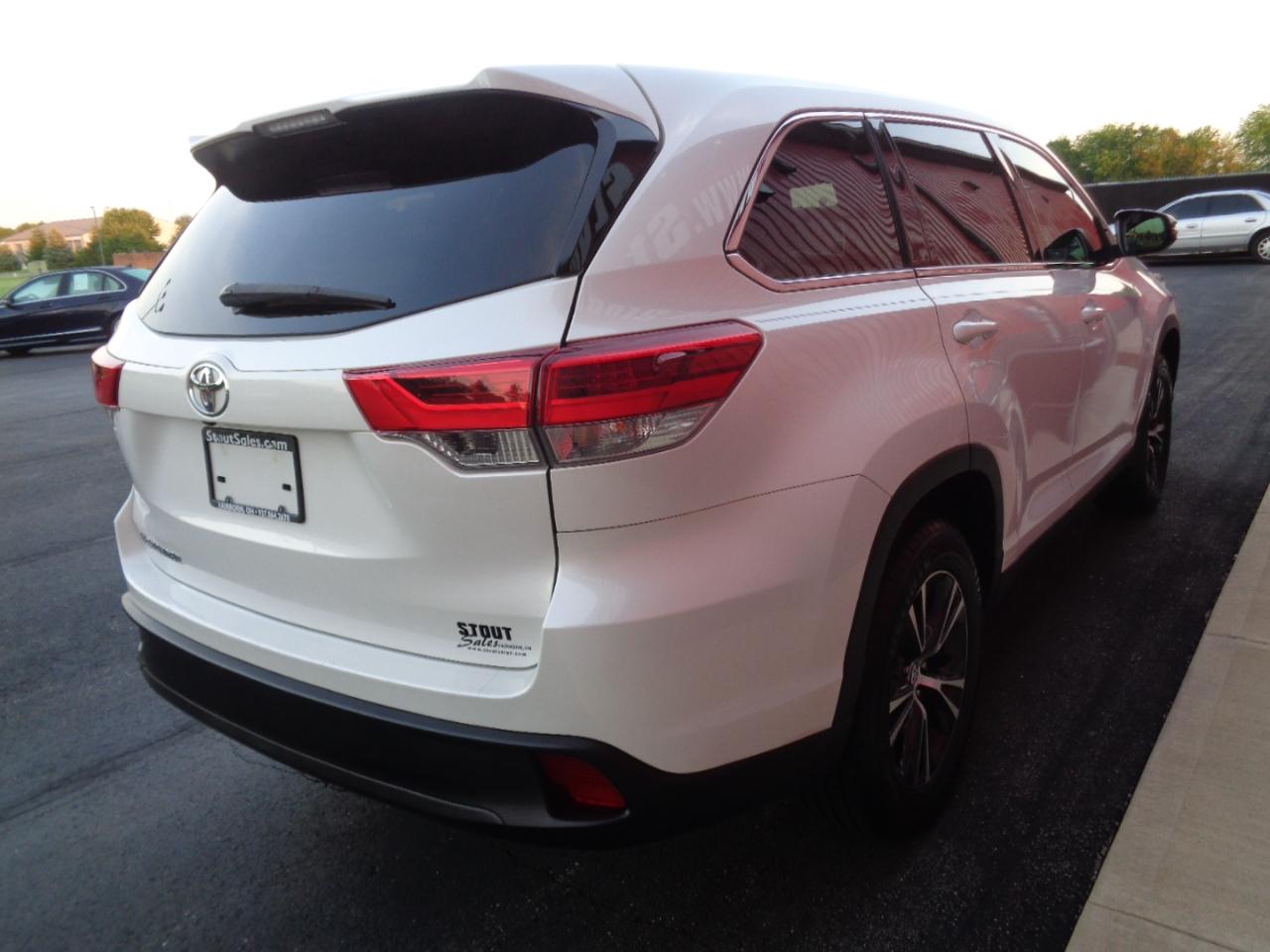 Toyota Highlander LE FWD I4 2019