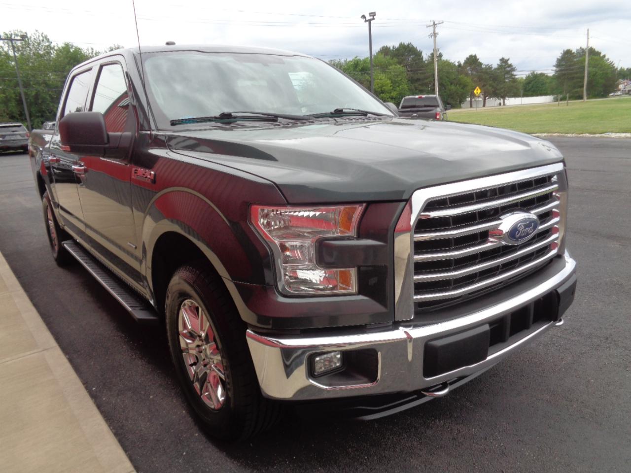 Ford F-150 XLT SuperCrew 5.5-ft. Bed 4WD 2015