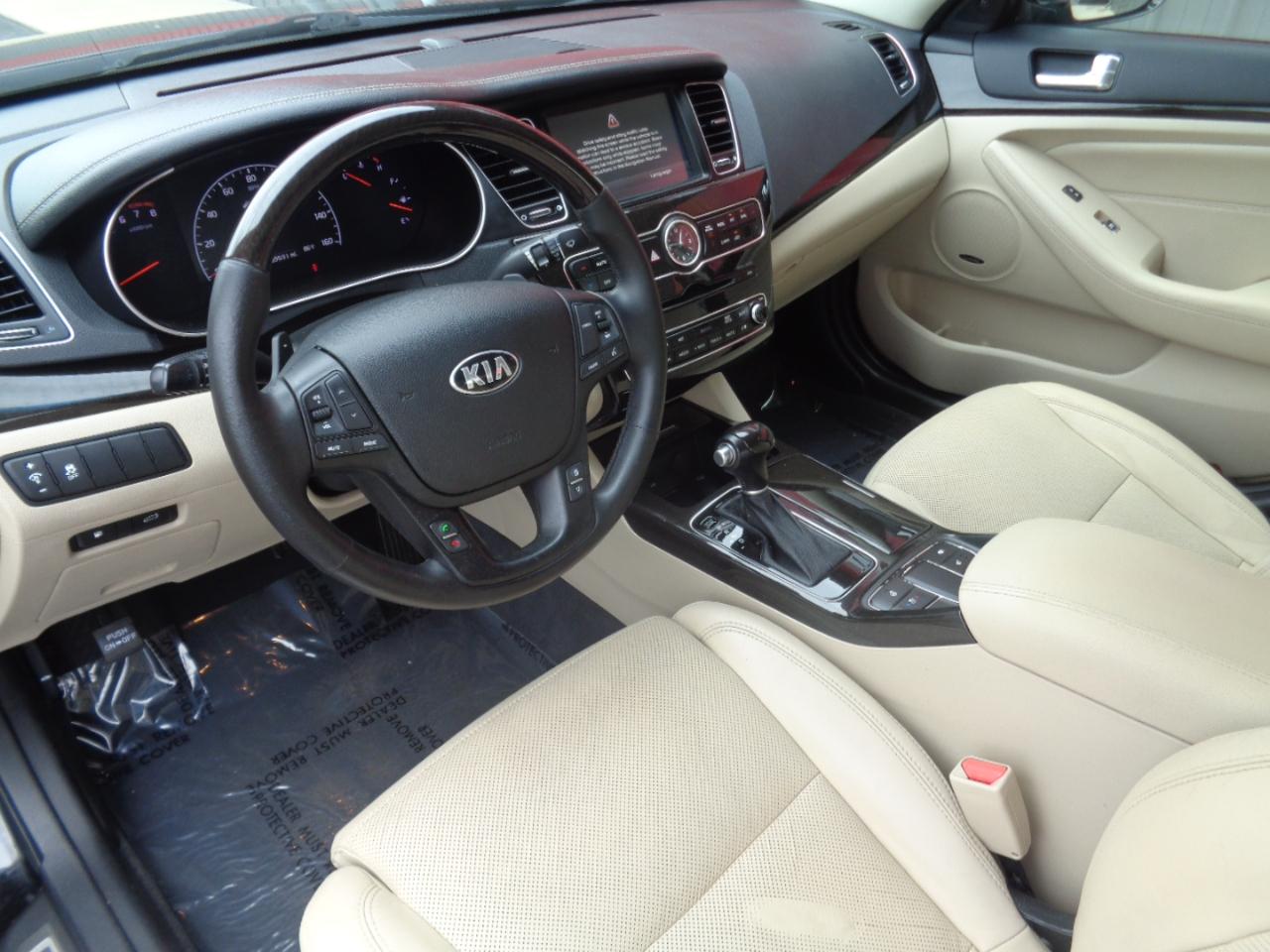 Kia Cadenza Sedan 2014