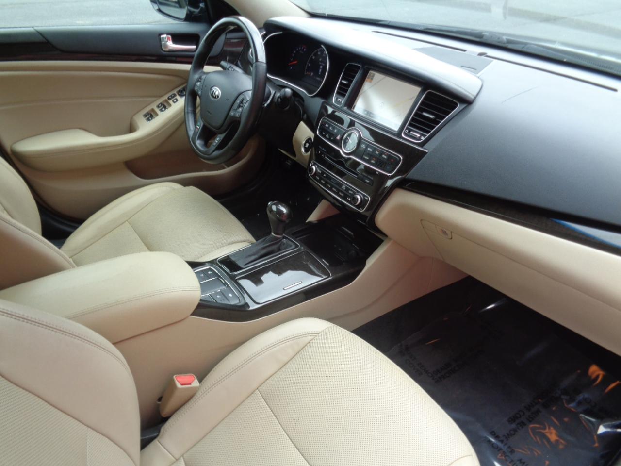 Kia Cadenza Sedan 2014